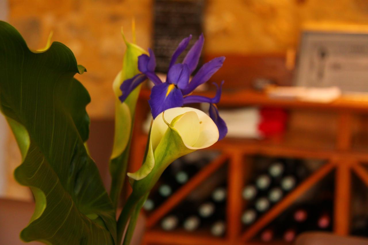 Hotel Restaurant La Traverse Cénac-et-Saint-Julien Buitenkant foto